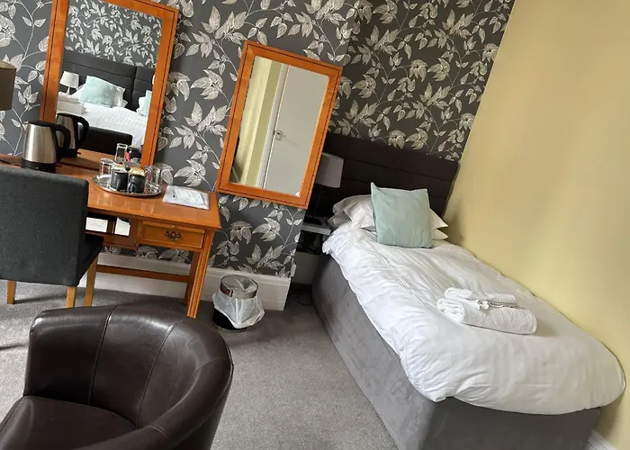 Phoenix Court Hotel