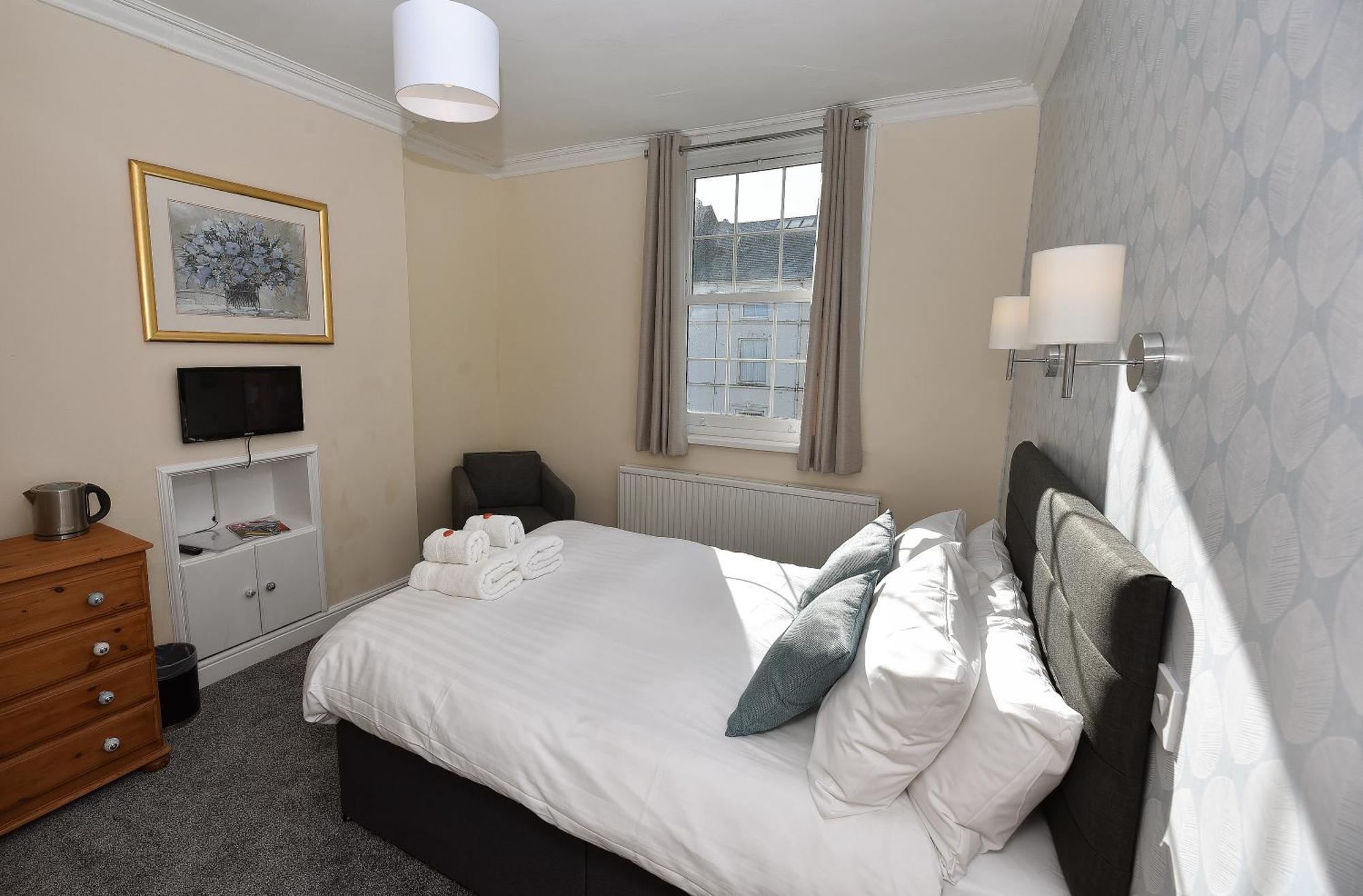Phoenix Court Hotel 5*