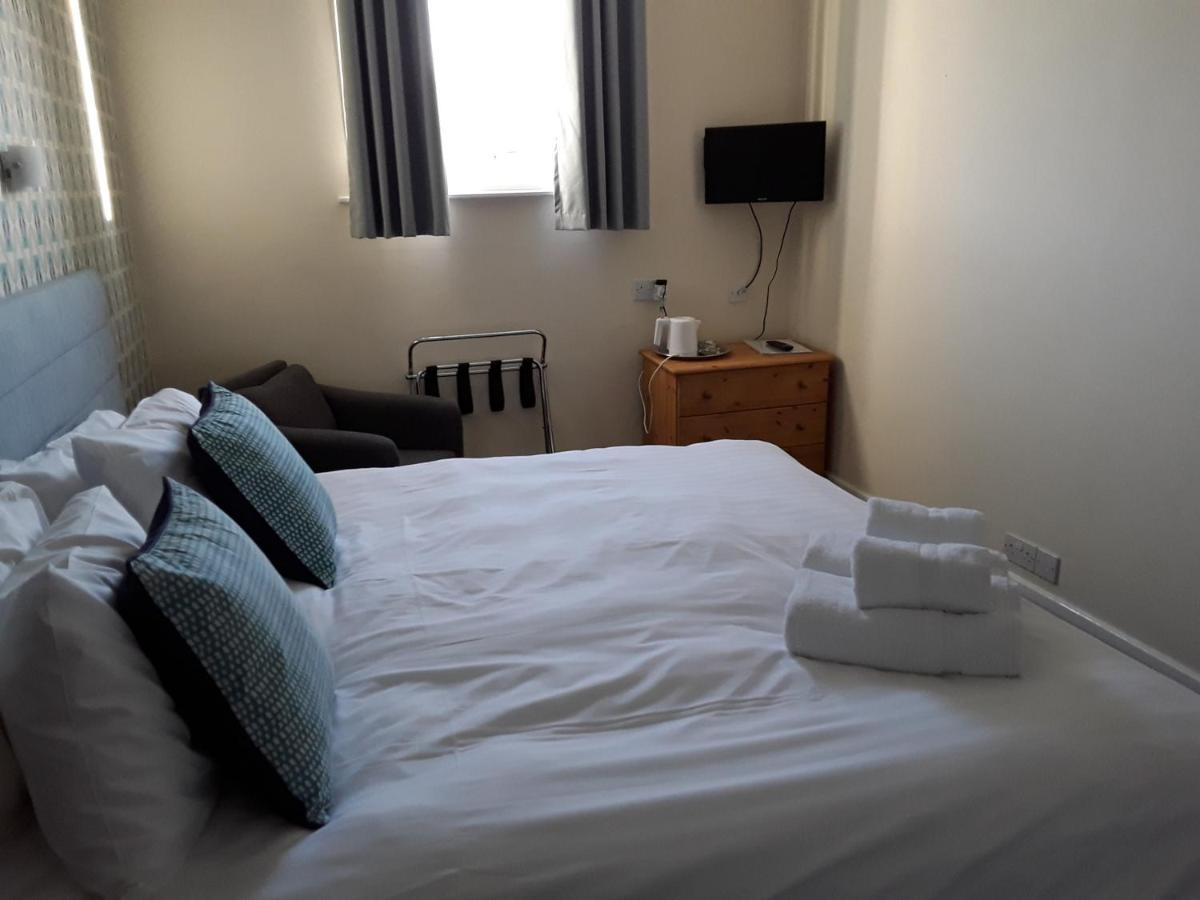 Hotel Phoenix Court 5*