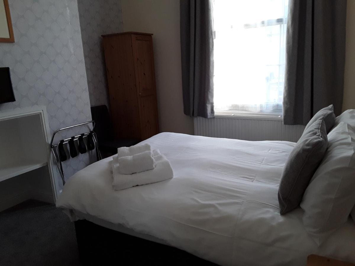 Phoenix Court 5*