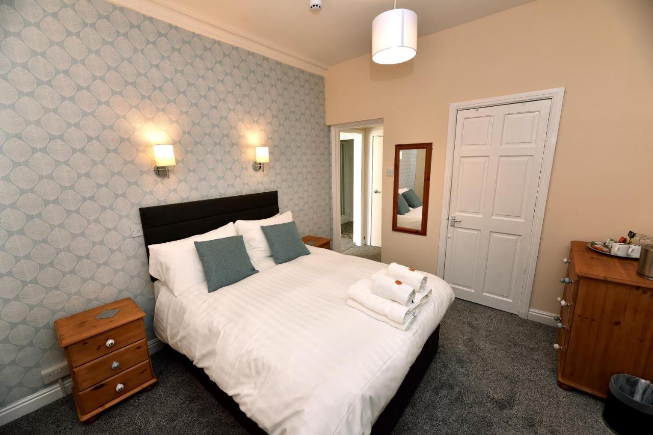 Phoenix Court 5*